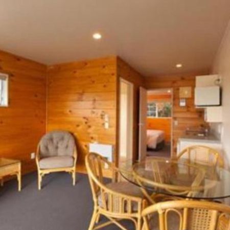 Pauanui Pines Motor Lodge חדר תמונה