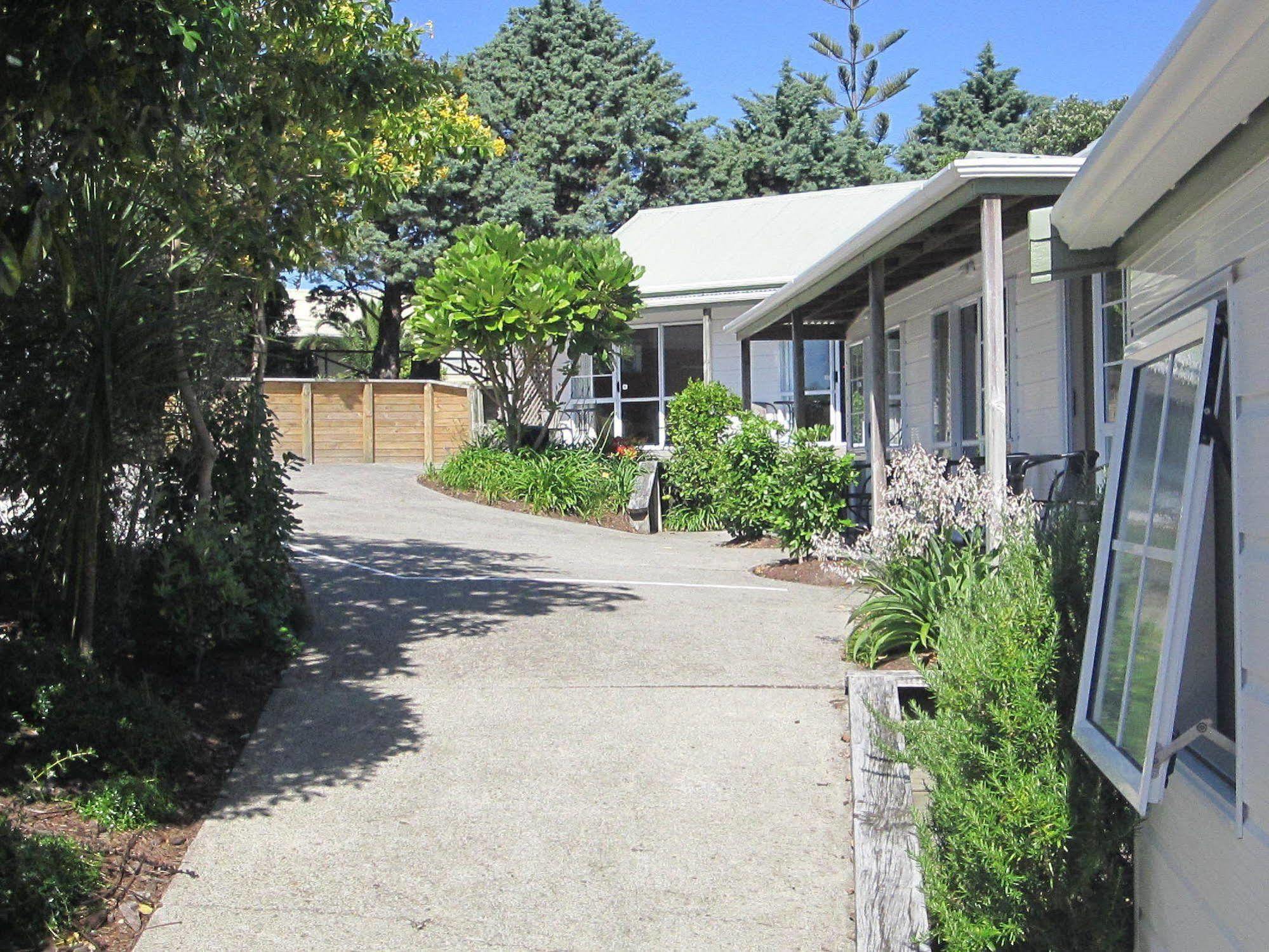 Pauanui Pines Motor Lodge מראה חיצוני תמונה