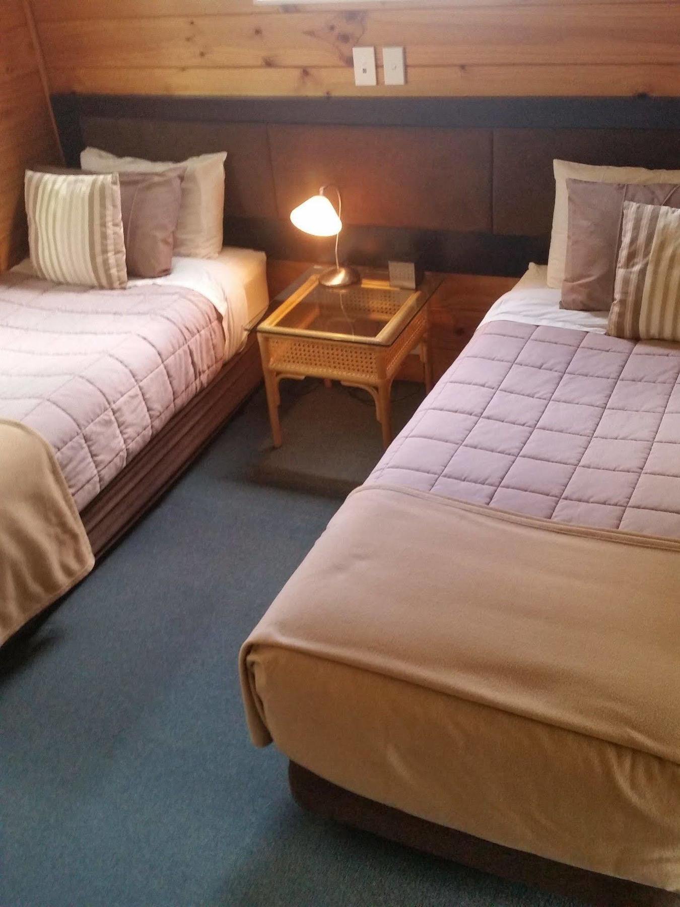 Pauanui Pines Motor Lodge מראה חיצוני תמונה