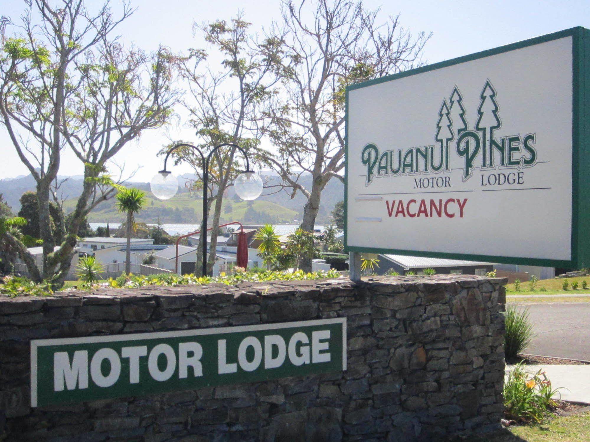 Pauanui Pines Motor Lodge מראה חיצוני תמונה