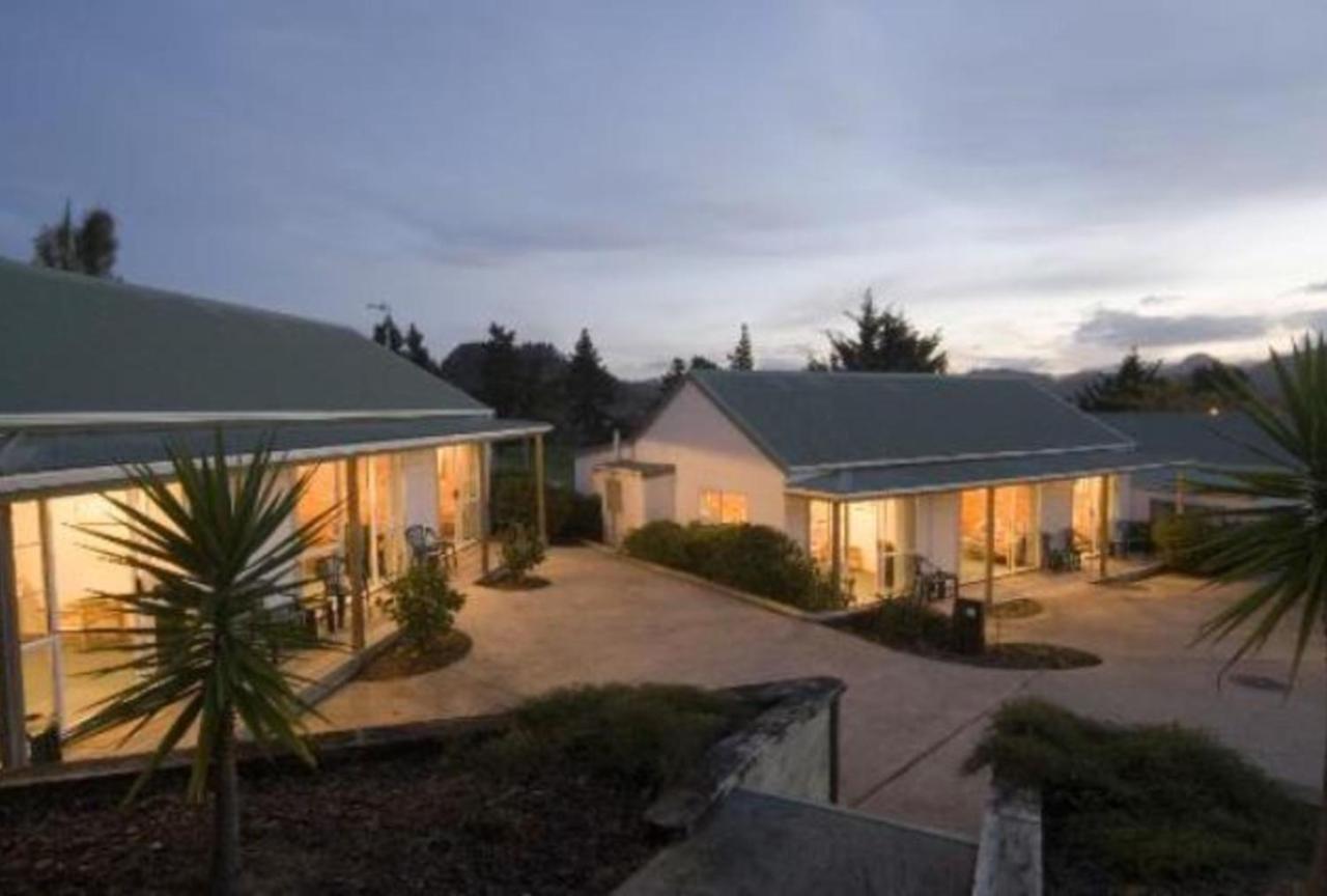 Pauanui Pines Motor Lodge מראה חיצוני תמונה