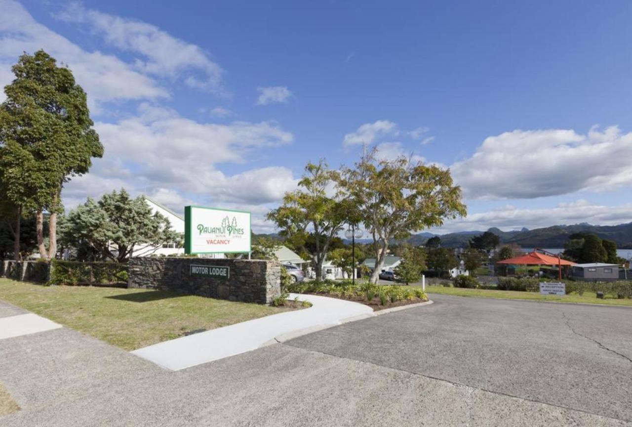 Pauanui Pines Motor Lodge מראה חיצוני תמונה