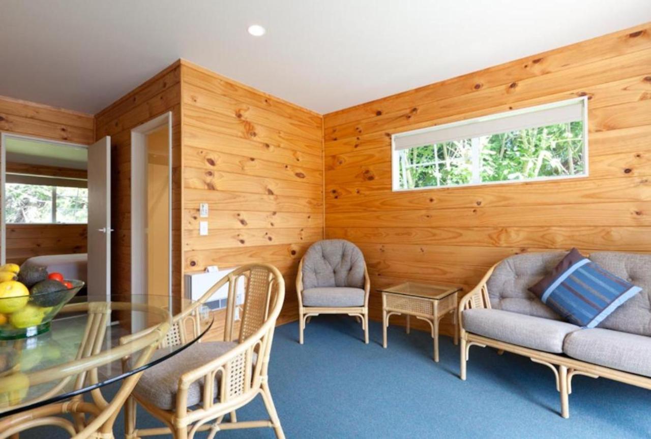 Pauanui Pines Motor Lodge מראה חיצוני תמונה