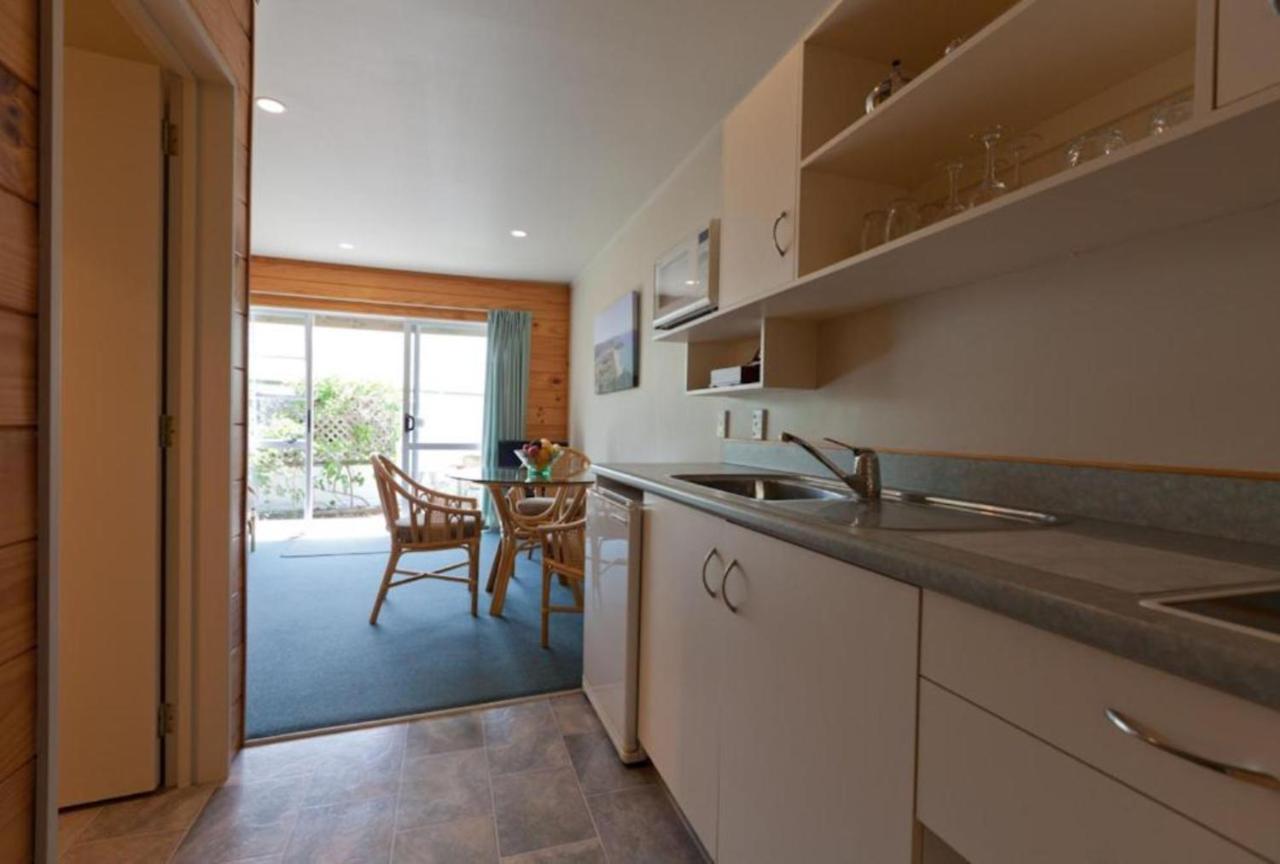 Pauanui Pines Motor Lodge מראה חיצוני תמונה