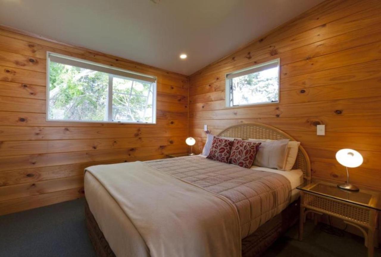 Pauanui Pines Motor Lodge מראה חיצוני תמונה